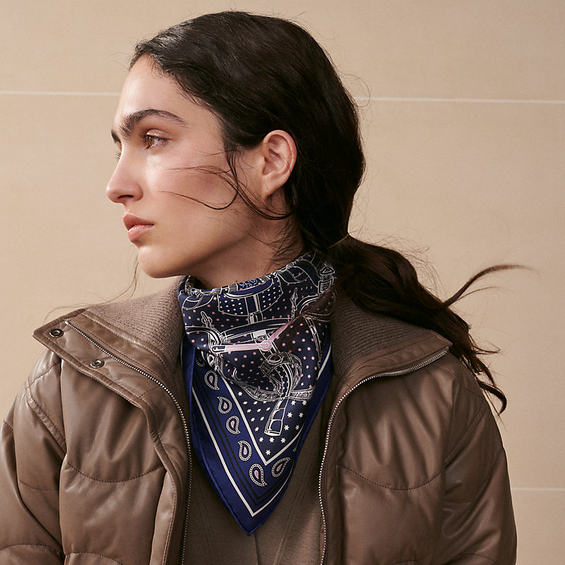 Bandana 55 Eperon d'Or - Blau | Hermès Schweiz